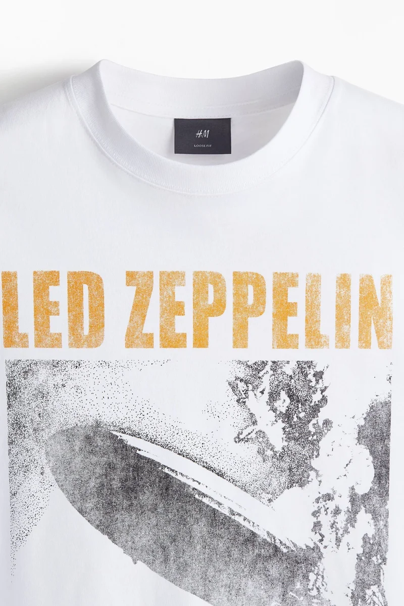 اتش اند ام تيشيرت مطبوع بقصة فضفاضة